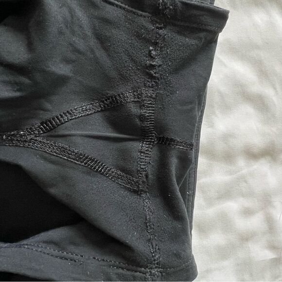 Lululemon pace rival athletic skirt skort mid rise women’s size 10 black white - Picture 7 of 7